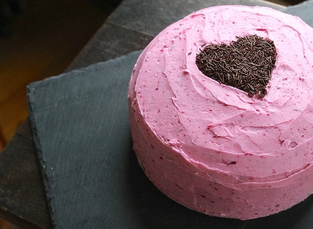 Buy/Send 8 Pink Roses And Chocolate Cake Combo - Winni | Winni.in