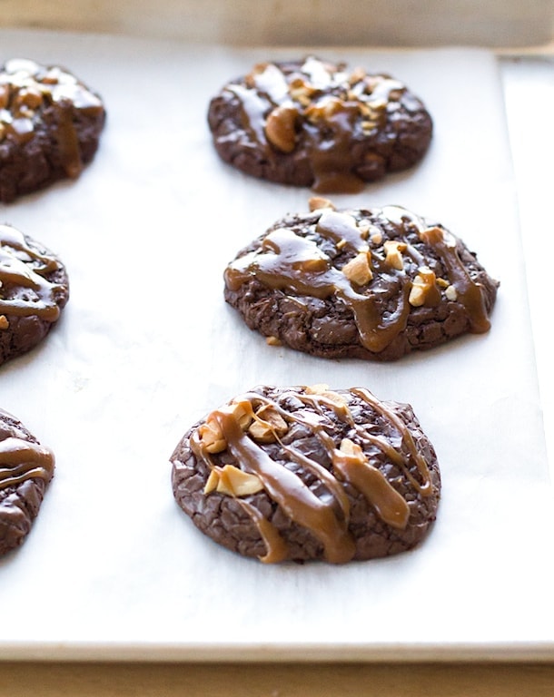 Caramel Cashew Chocolate Cookies | heartbeet kitchen
