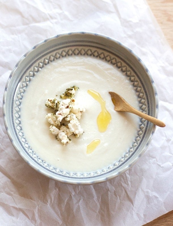 Cashew Cauliflower Soup with Herb Popcorn (vegan)