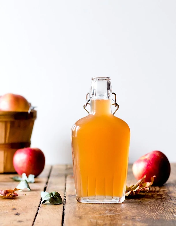 Apple Shrub recipe {to preserve fall apples}