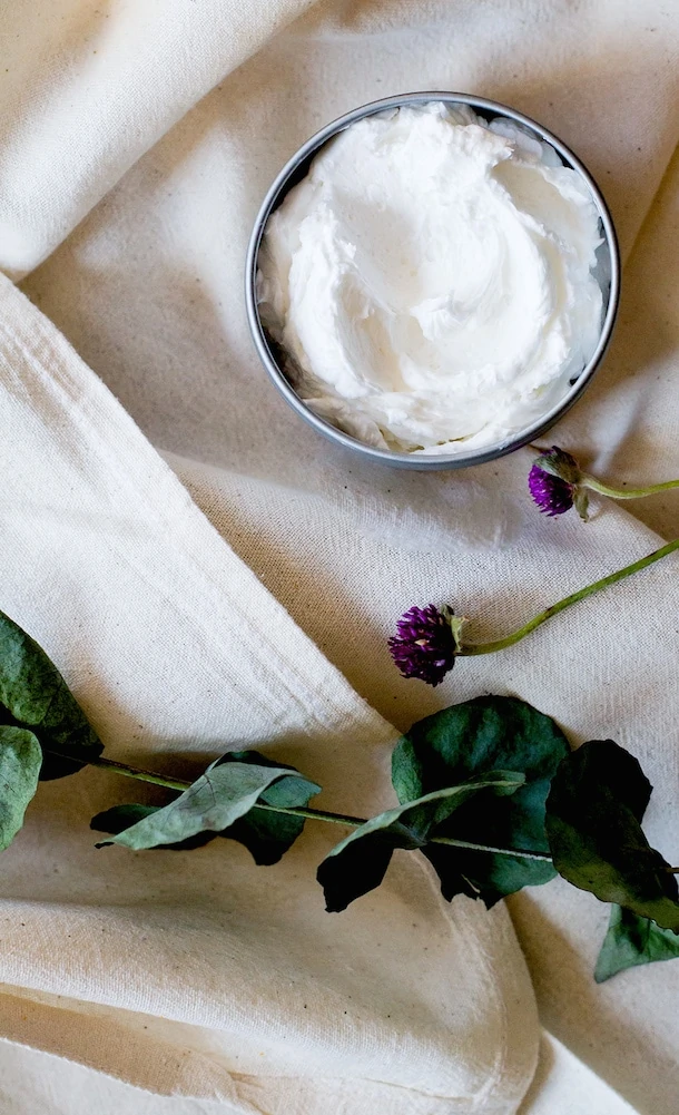 DIY Hand Repair Cream (great gift for those who love to cook, or gardeners)