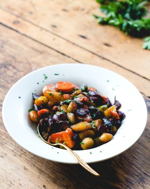 Honey Garlic Caramelized Carrots {recipe}