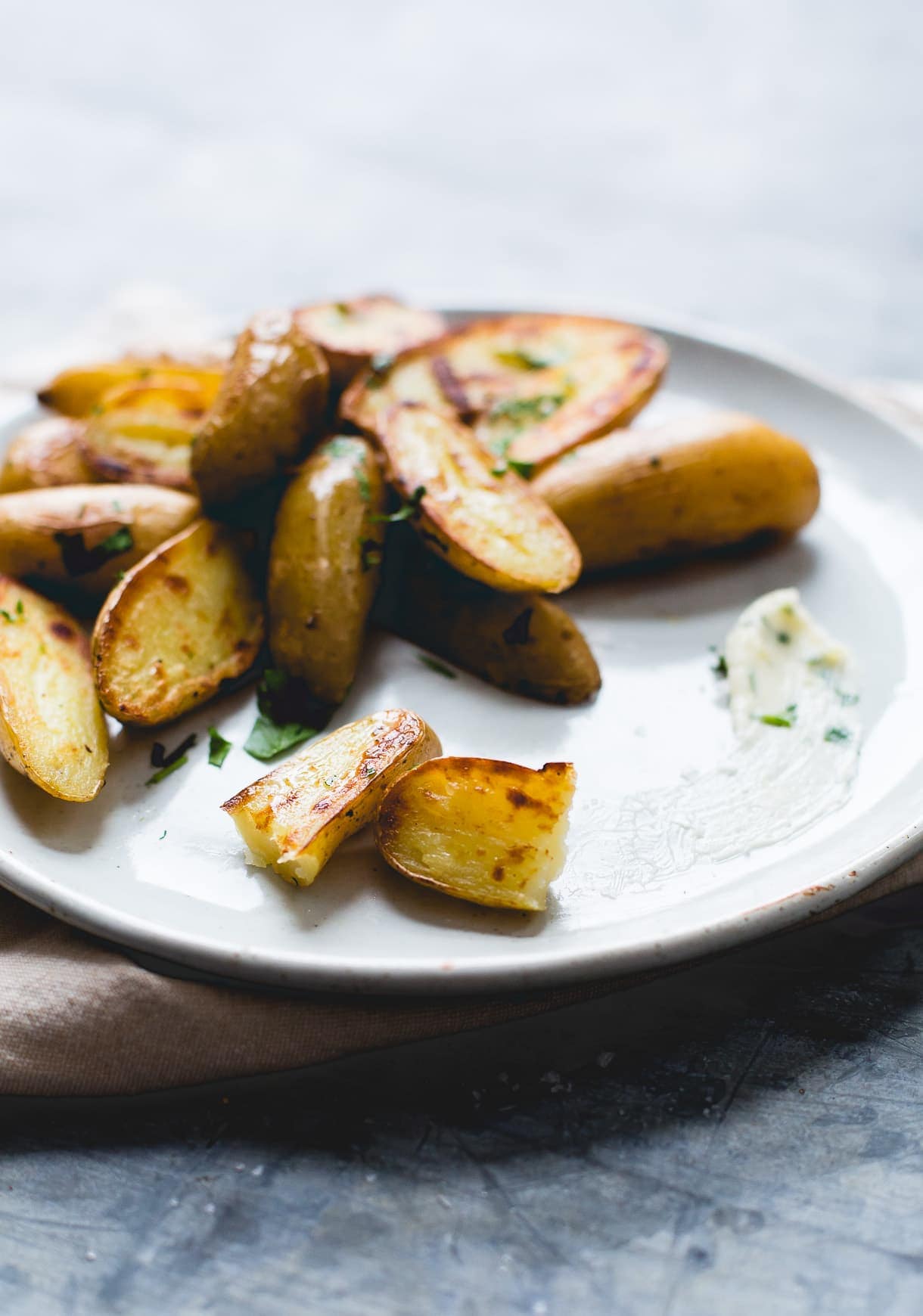 Crispy Garlic Butter Fingerling Potatoes {gluten-free}