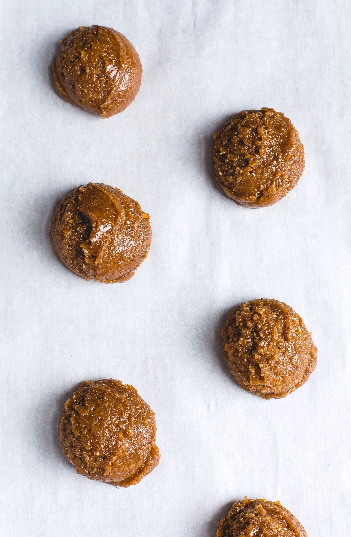 5 Ingredient Flourless Almond Butter Cookies