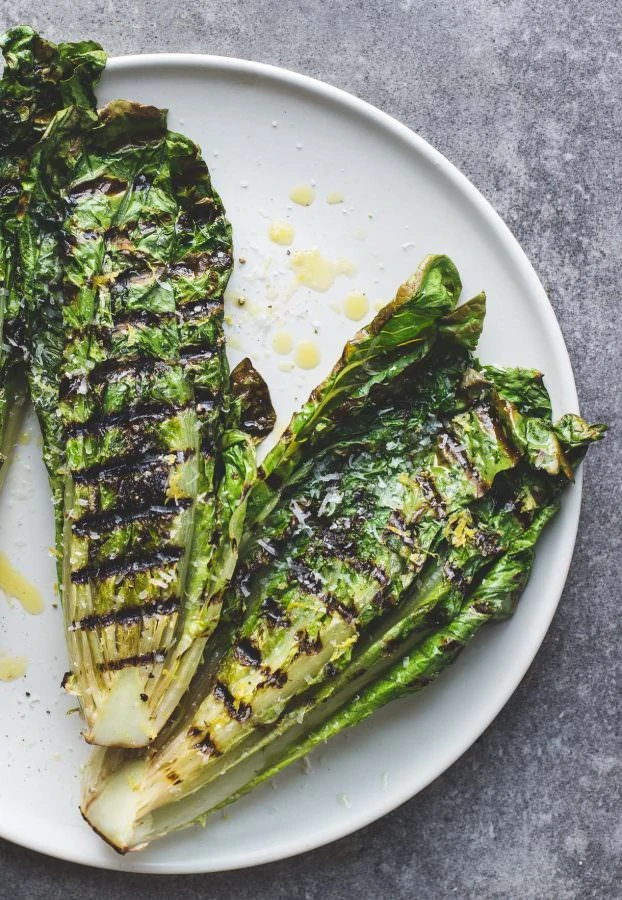 Grilled Romaine Lettuce Salad ~ easy vegetarian grilling recipe with how to video
