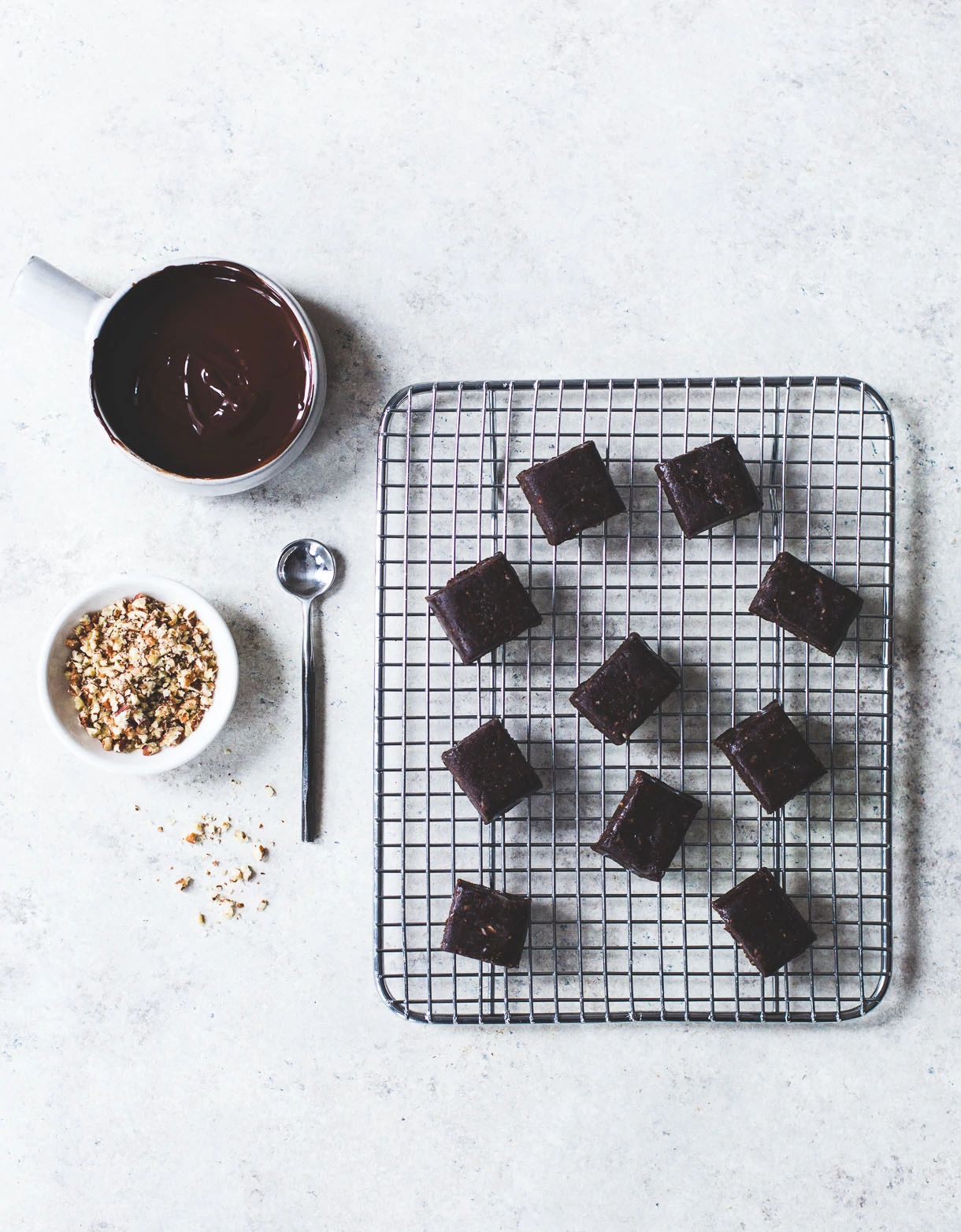 {ALMOST RAW} VEGAN DOUBLE CHOCOLATE CARAMELS