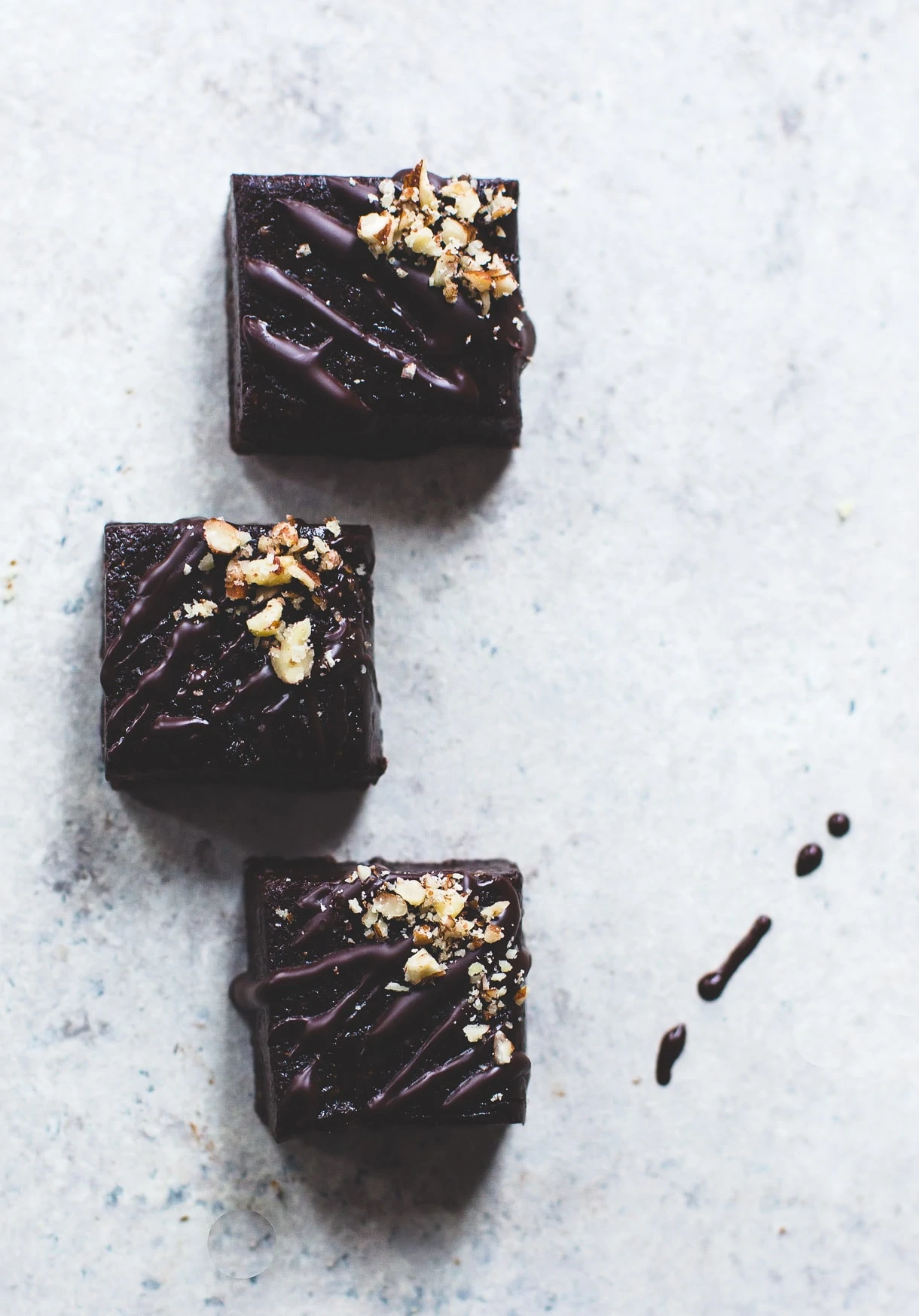 {ALMOST RAW} VEGAN DOUBLE CHOCOLATE CARAMELS