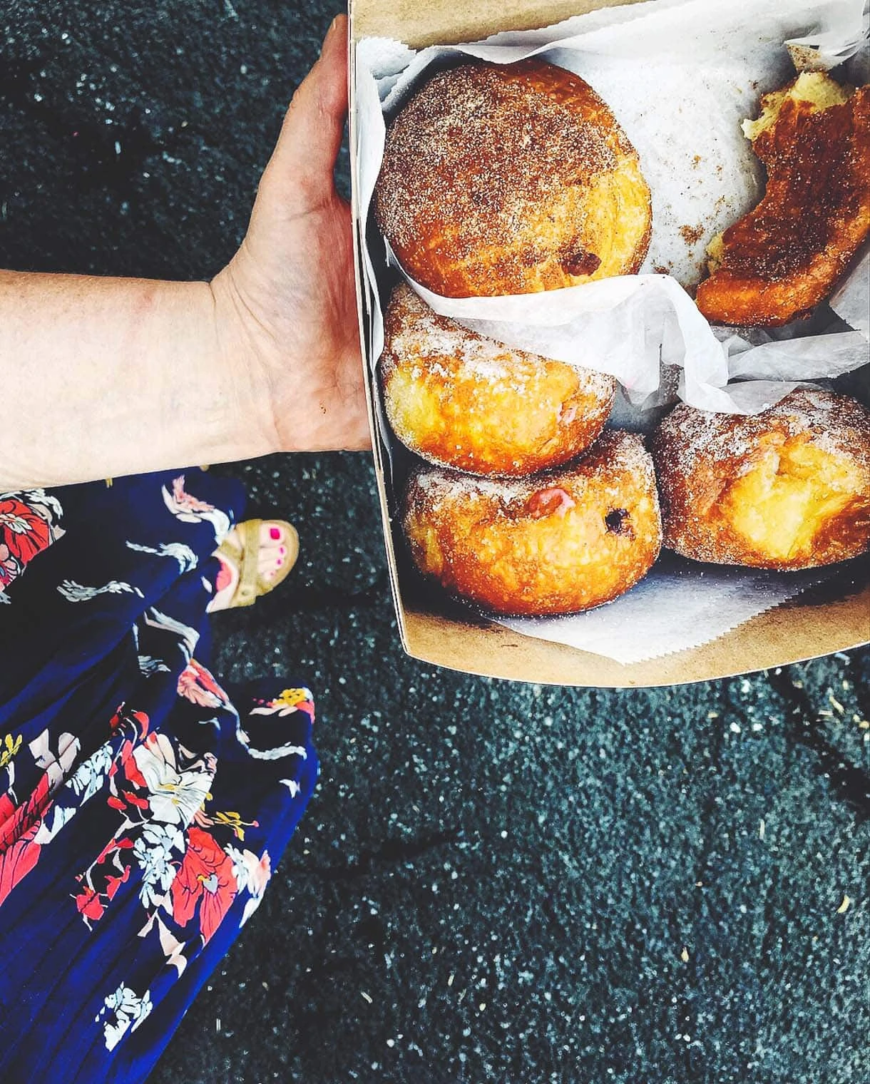 The Best Places To Eat In Oahu: Leonard's Bakery, Honolulu -- MALASADAS {portugese donuts}