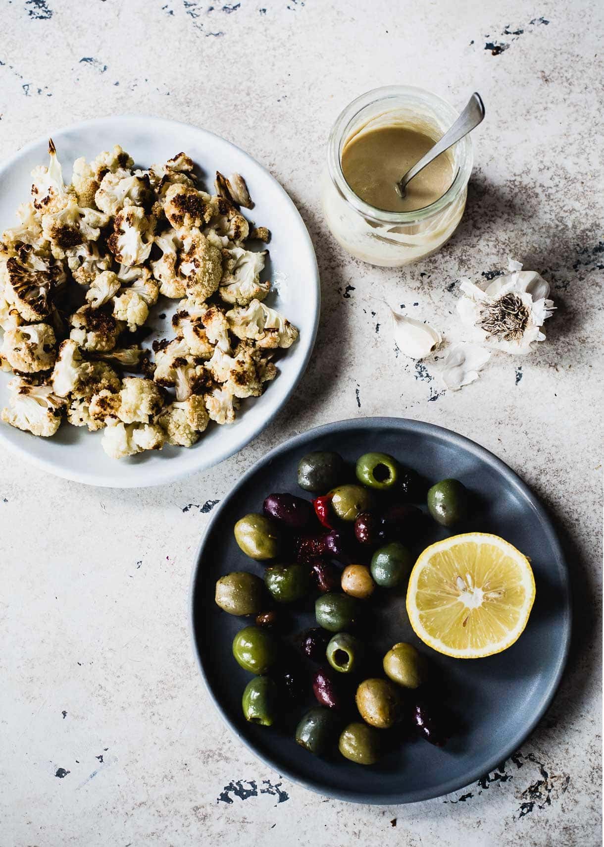 Creamy Roasted Cauliflower Dip {with olives and herb as a topping} vegan and #dairyfree