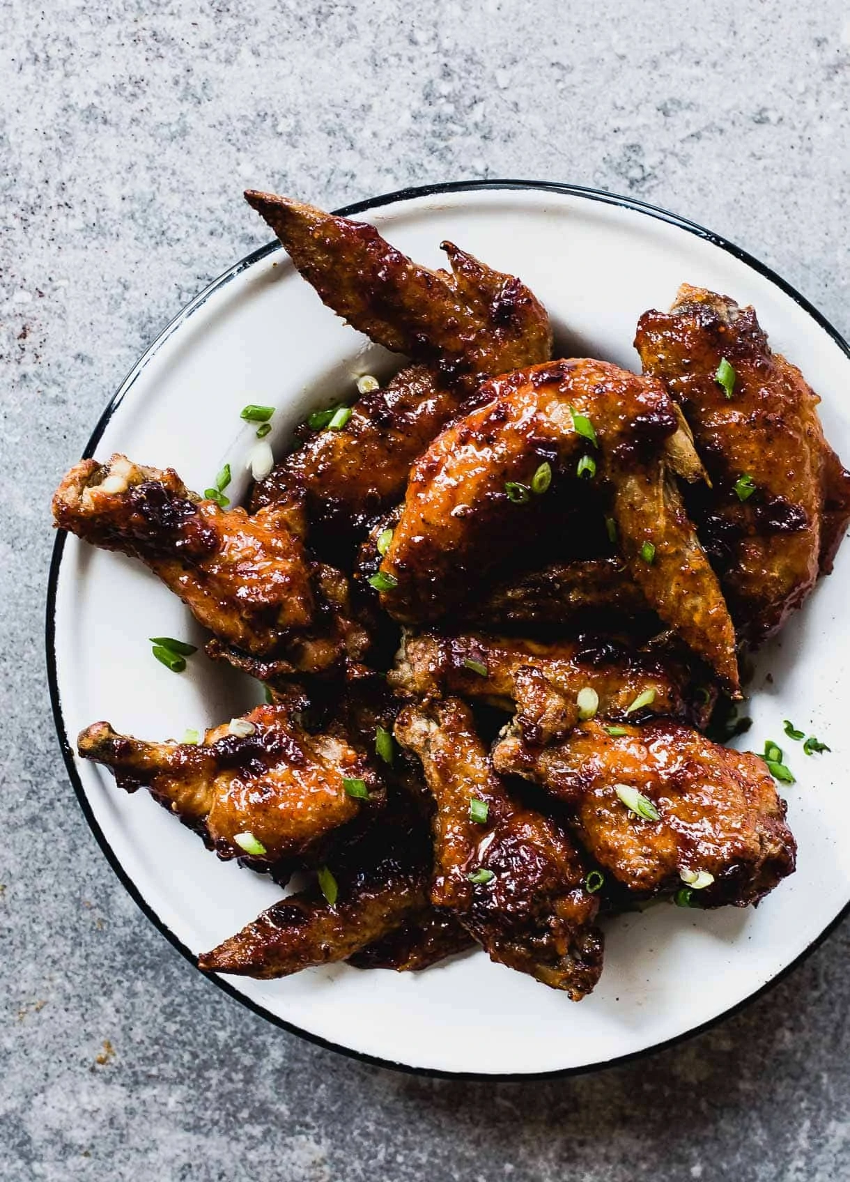 How to Make Healthy Baked Chicken Wings + Maple Chipotle Sauce