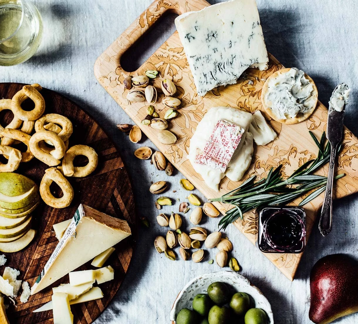 How to Make an Italian Cheese Plate, with wine pairings