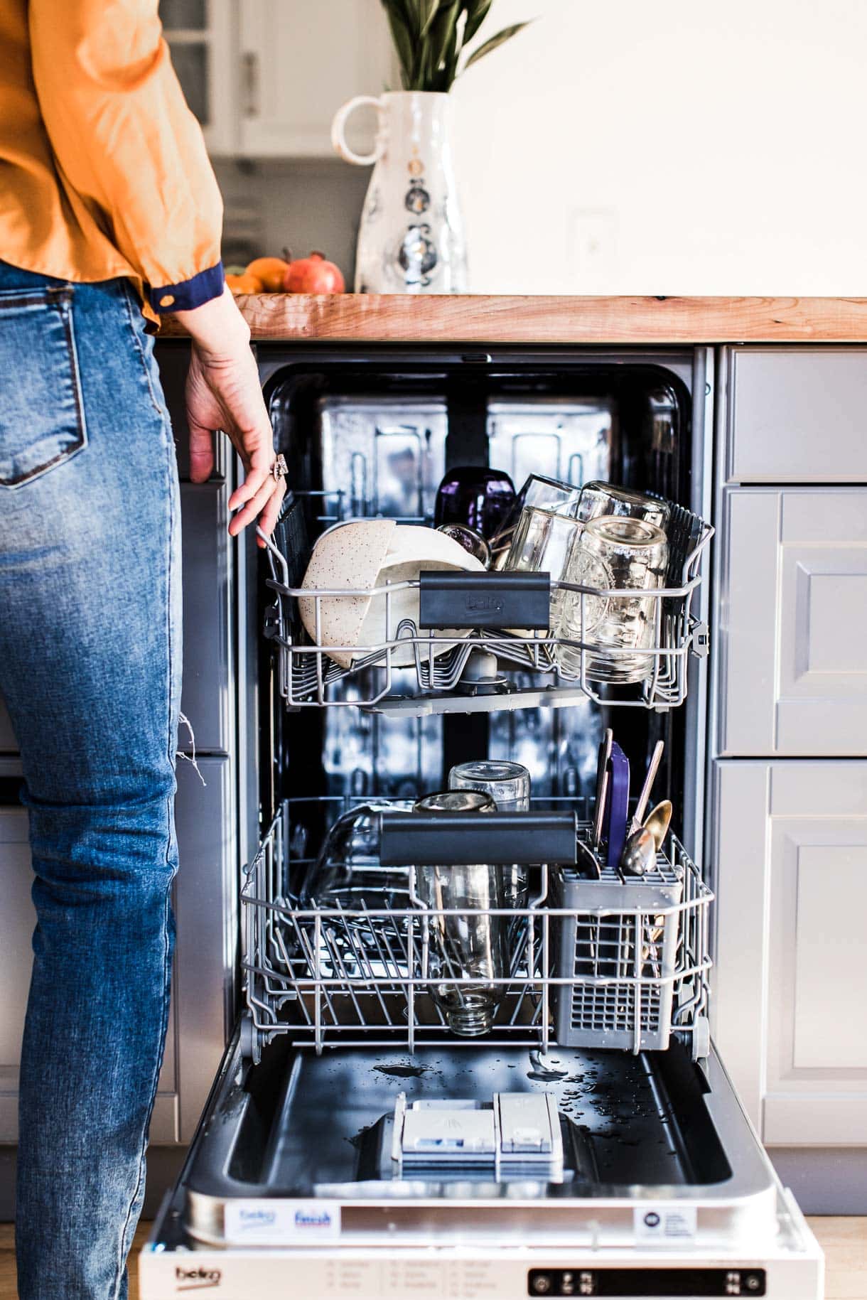 Beko store small dishwasher