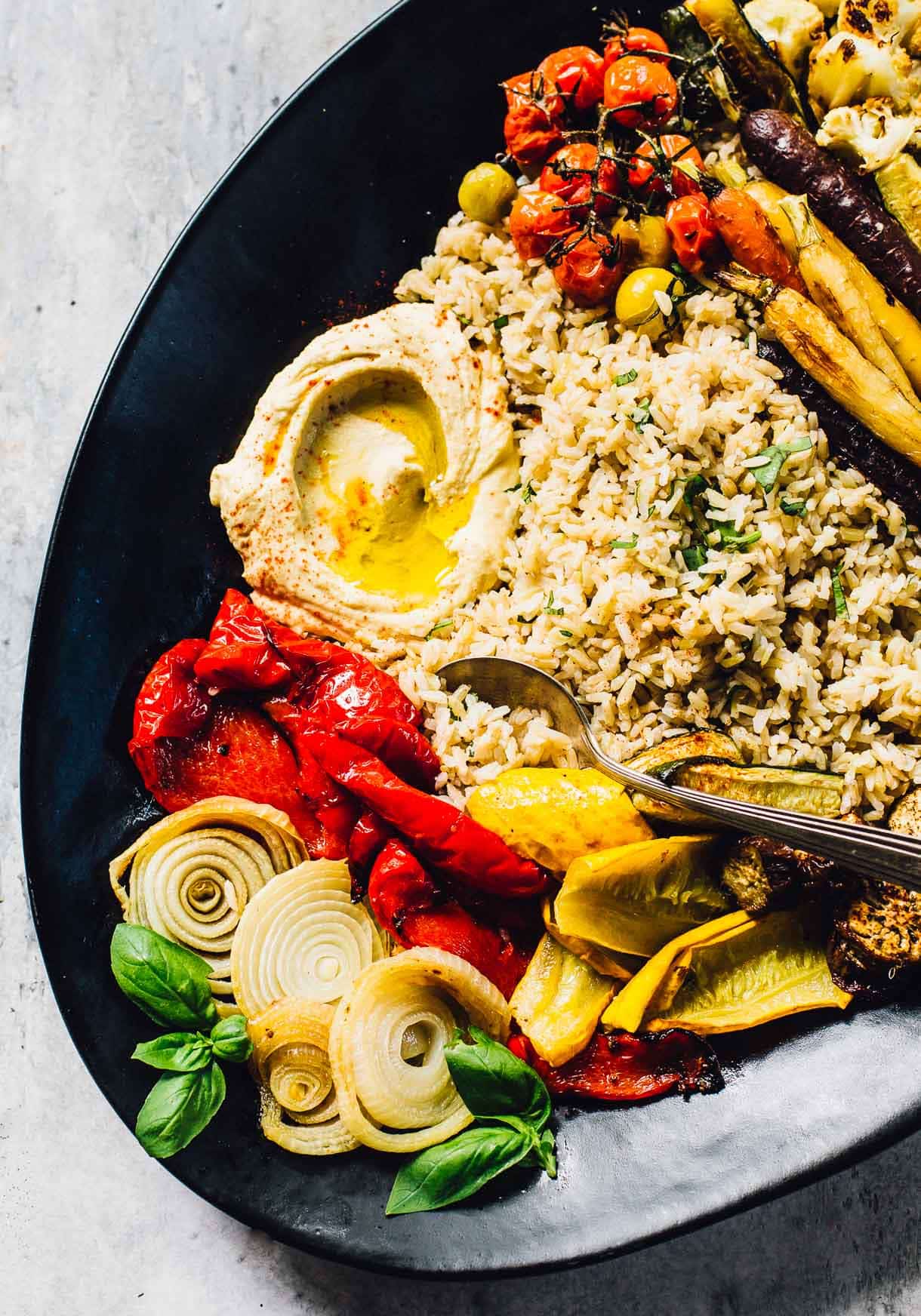 https://heartbeetkitchen.com/foodblog/wp-content/uploads/2019/09/rice-hummus-platter-12.jpg