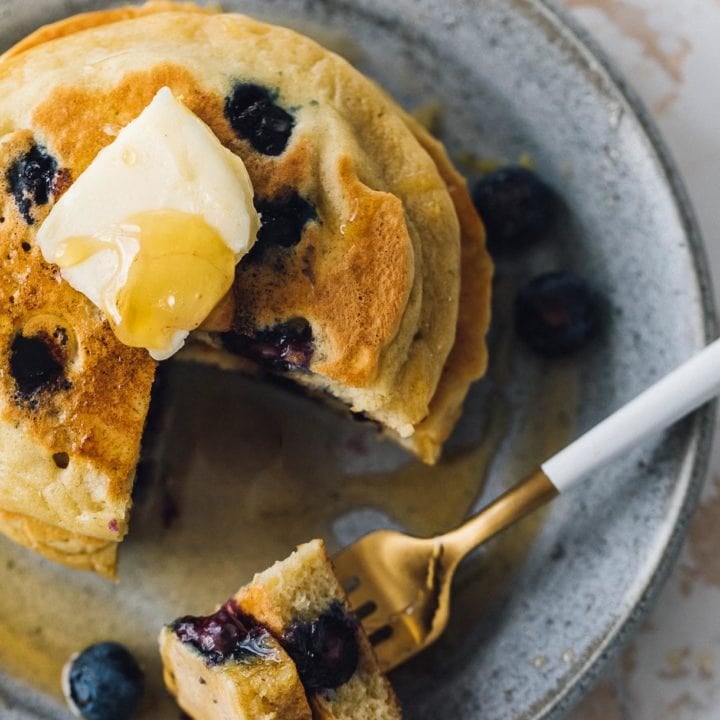 blueberry pancakes with butter