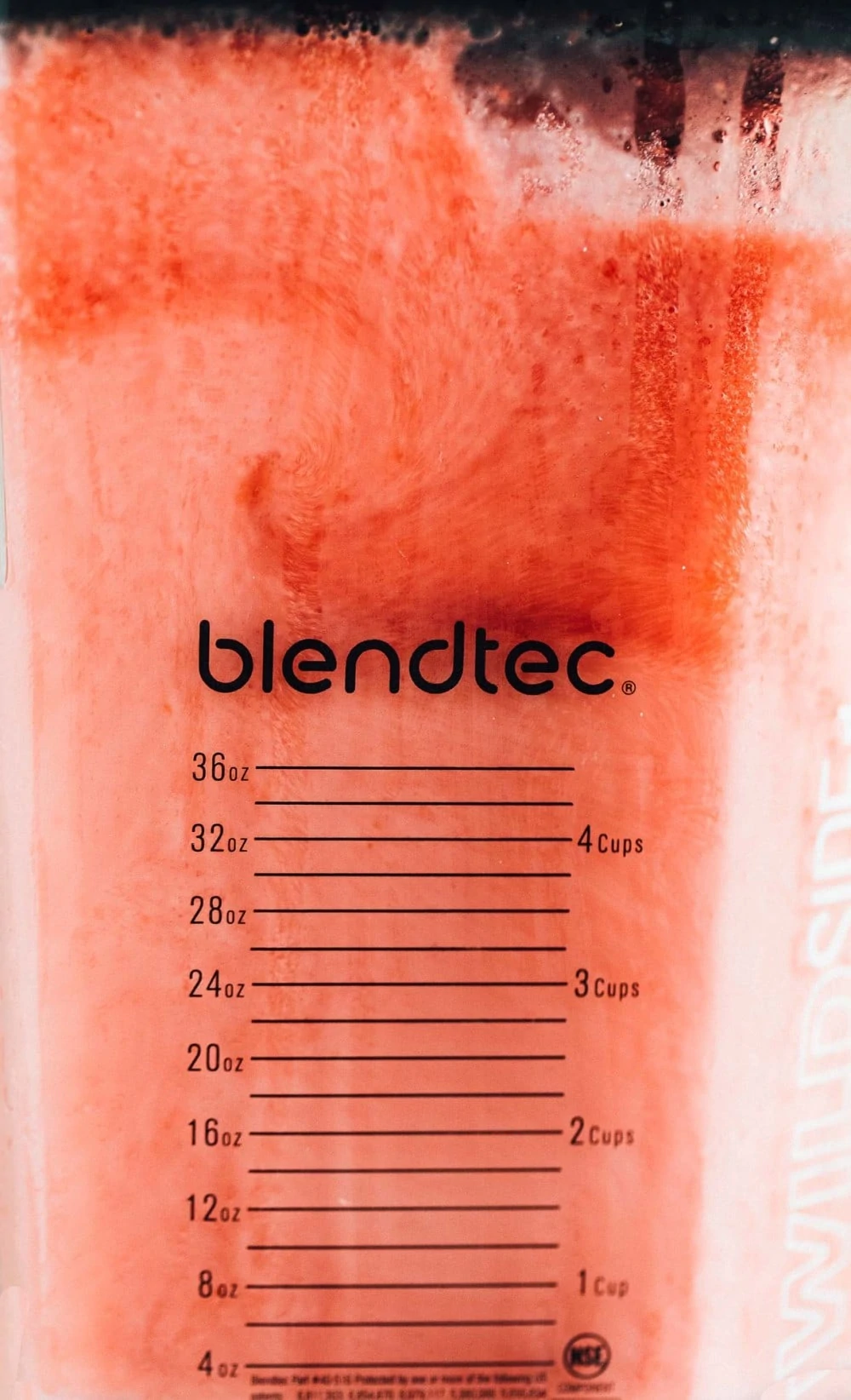 blending frose in a blender