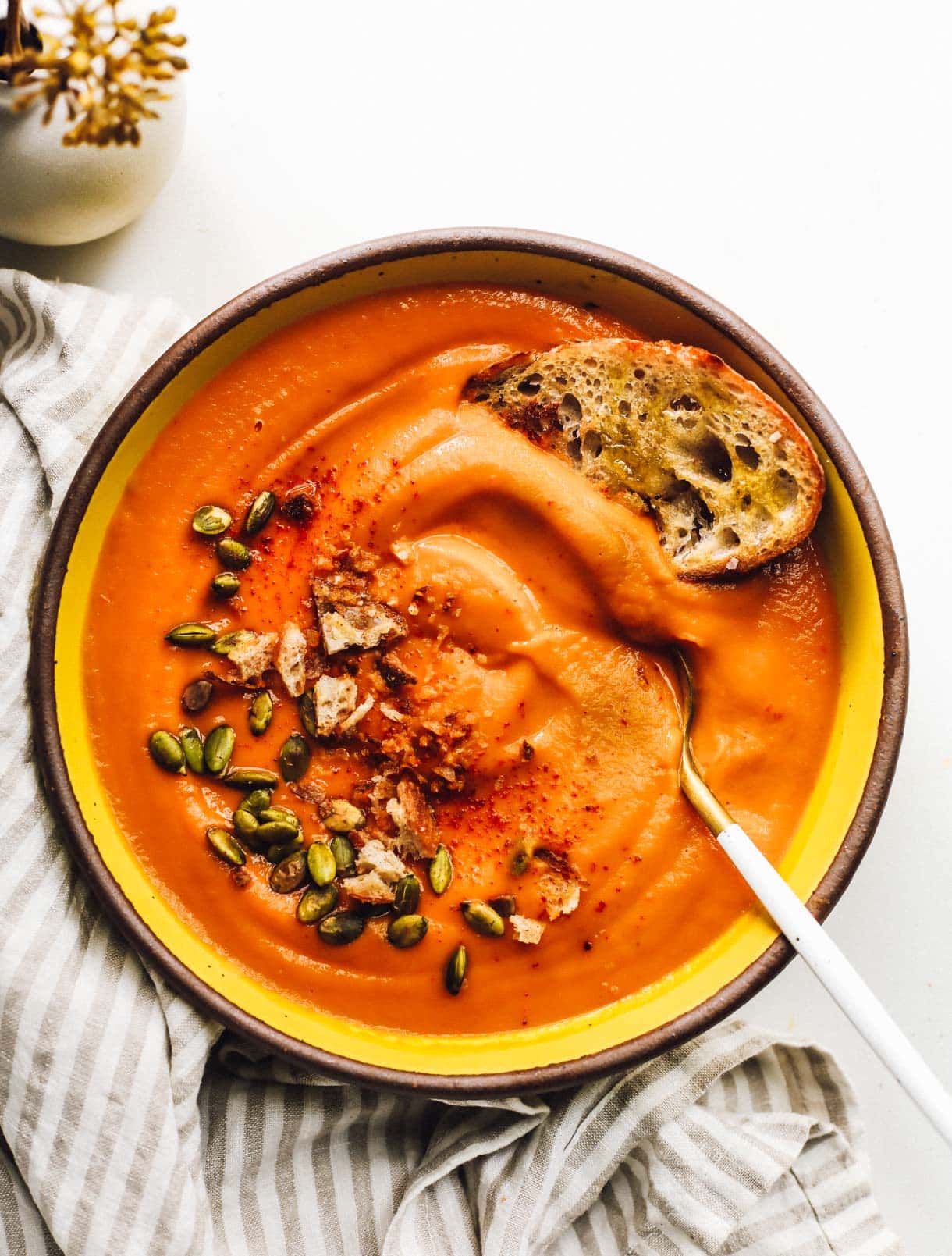 buttercup squash in a yellow bowl