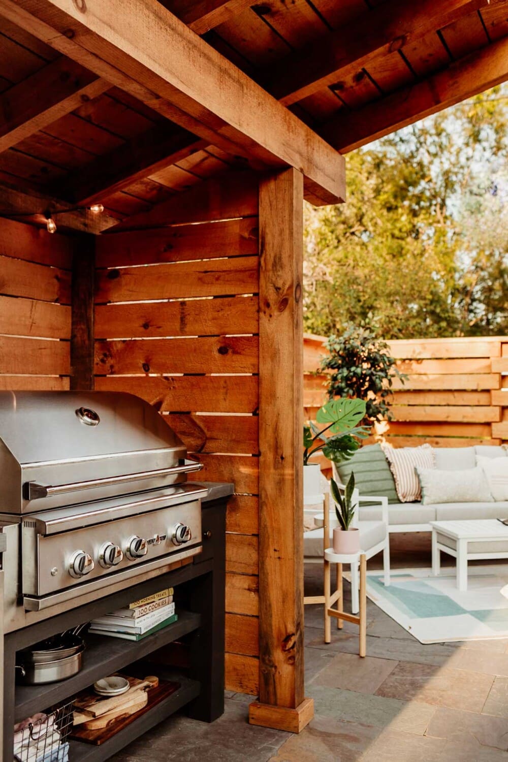 Beautiful & Functional Covered Outdoor Kitchen Design