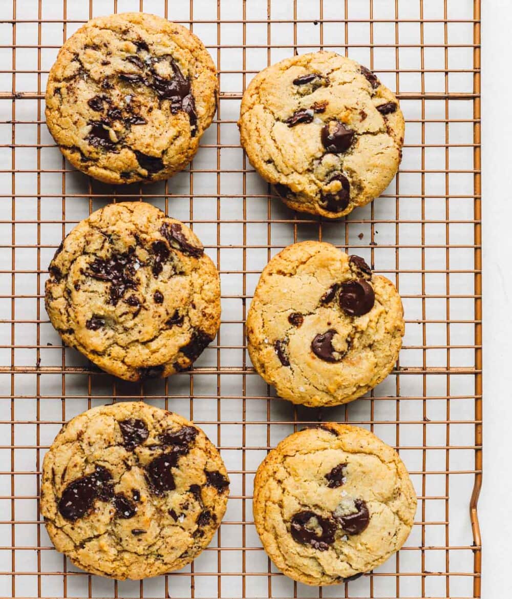 using chocolate chips versus chopped chocolate in cookies